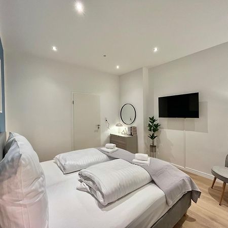 Shiny Homes - Elegant City Apartments Bielefeld Bagian luar foto