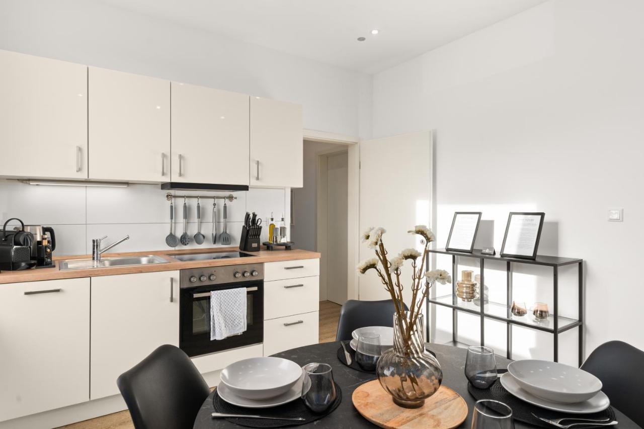 Shiny Homes - Elegant City Apartments Bielefeld Bagian luar foto