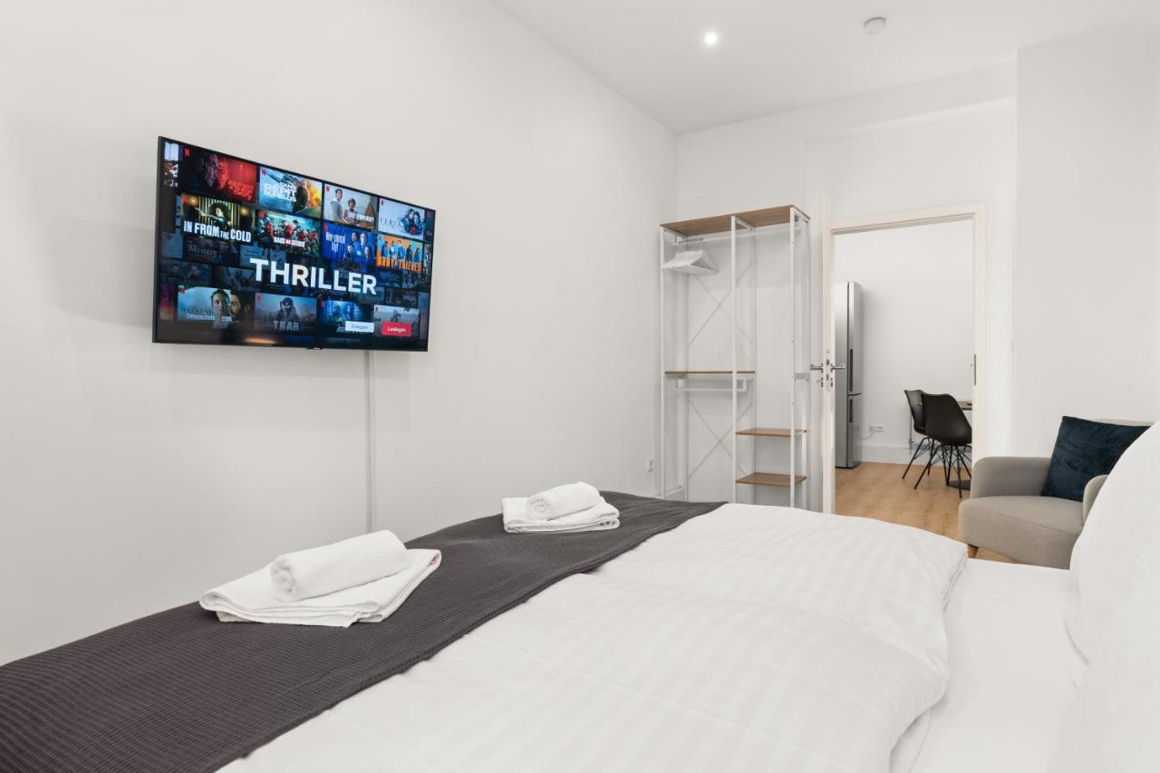 Shiny Homes - Elegant City Apartments Bielefeld Bagian luar foto