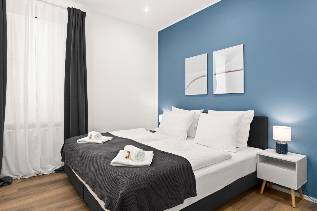 Shiny Homes - Elegant City Apartments Bielefeld Bagian luar foto