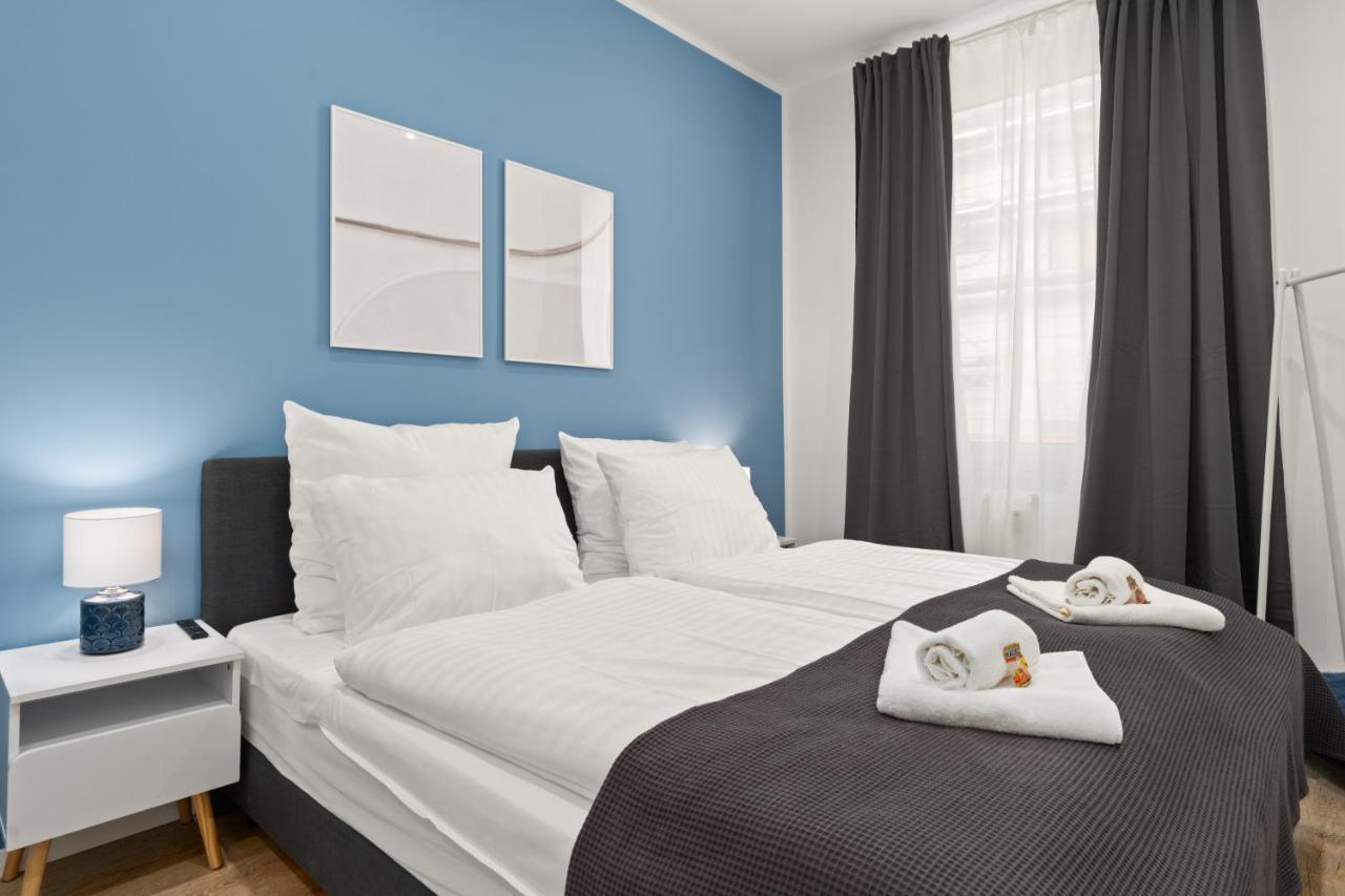 Shiny Homes - Elegant City Apartments Bielefeld Bagian luar foto