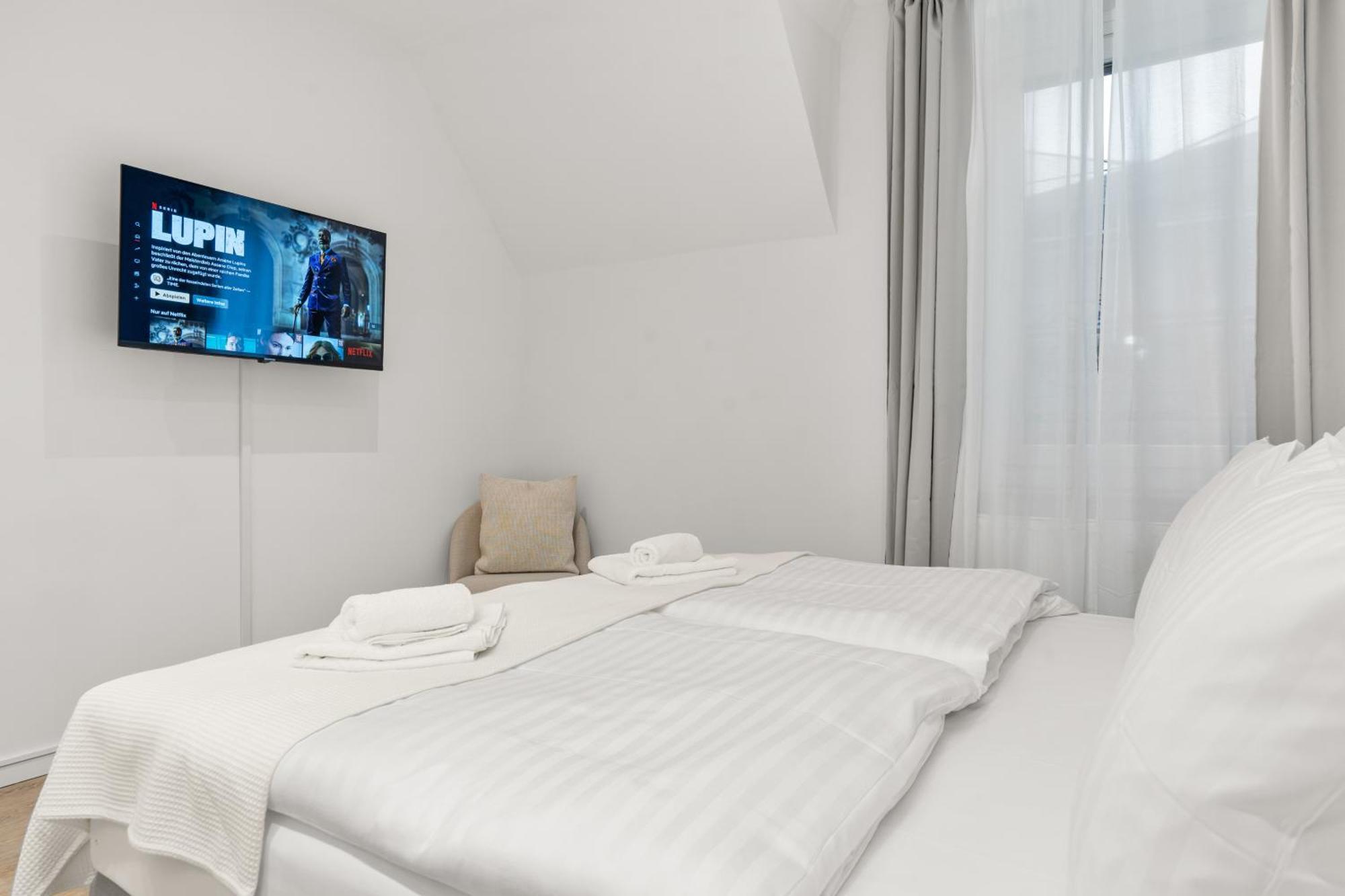 Shiny Homes - Elegant City Apartments Bielefeld Bagian luar foto