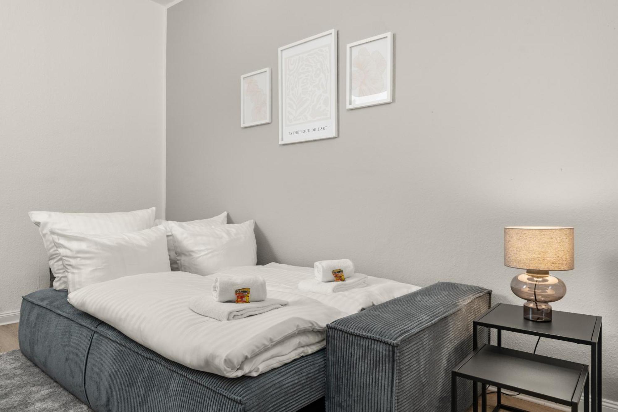 Shiny Homes - Elegant City Apartments Bielefeld Bagian luar foto